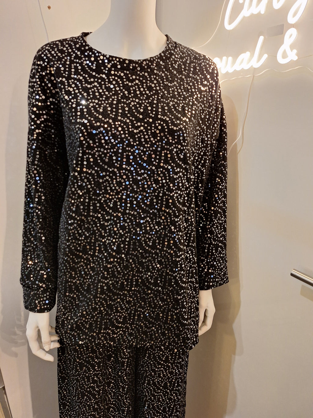 Ensemble deux pièces sequins noir et argenté